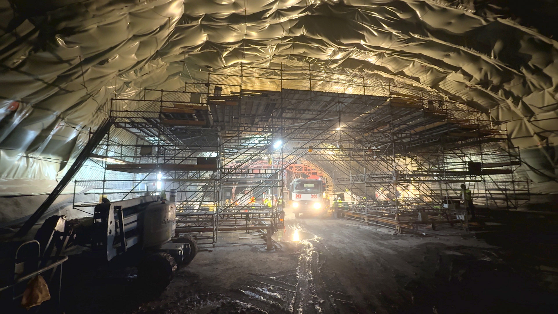Trabajos de la caverna de la central hidroeléctrica de Salto de Chira en Gran Canaria.