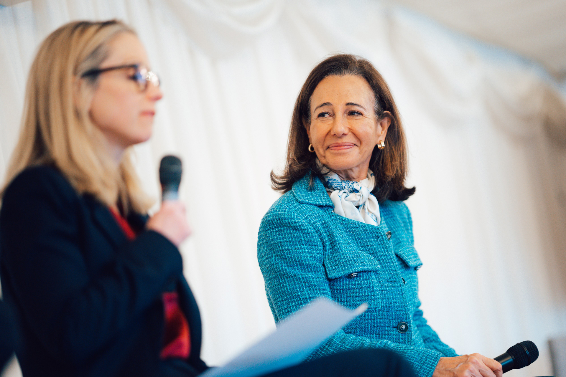 Ana Botín, presidenta de Santander y Lucy Rigby, City Minister Gobierno británico