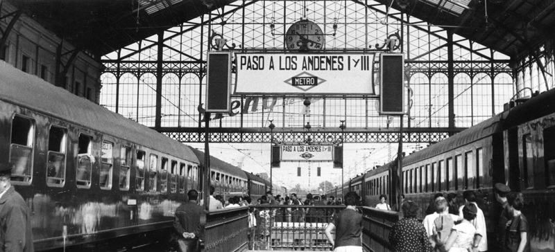 Un tren de los años 60 en la estación de Atocha | Renfe