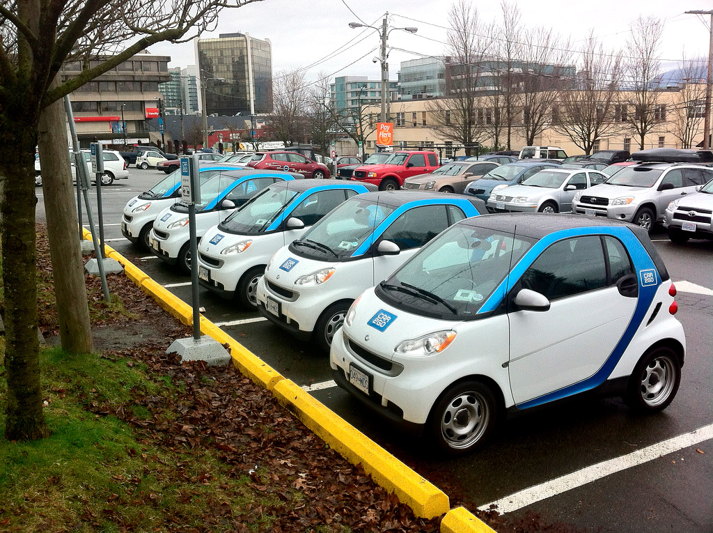 Carpooling (coches de alquiler a mano, que se recogen y depositan en un punto fijo) en Vancouver, Canadá
