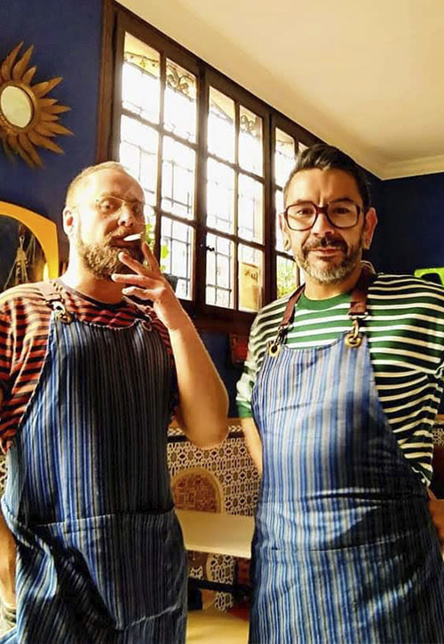 Jaime Rodríguez y Carlos del Moral, propietarios del Bar Modesto y de Casa Flora, en Bilbao